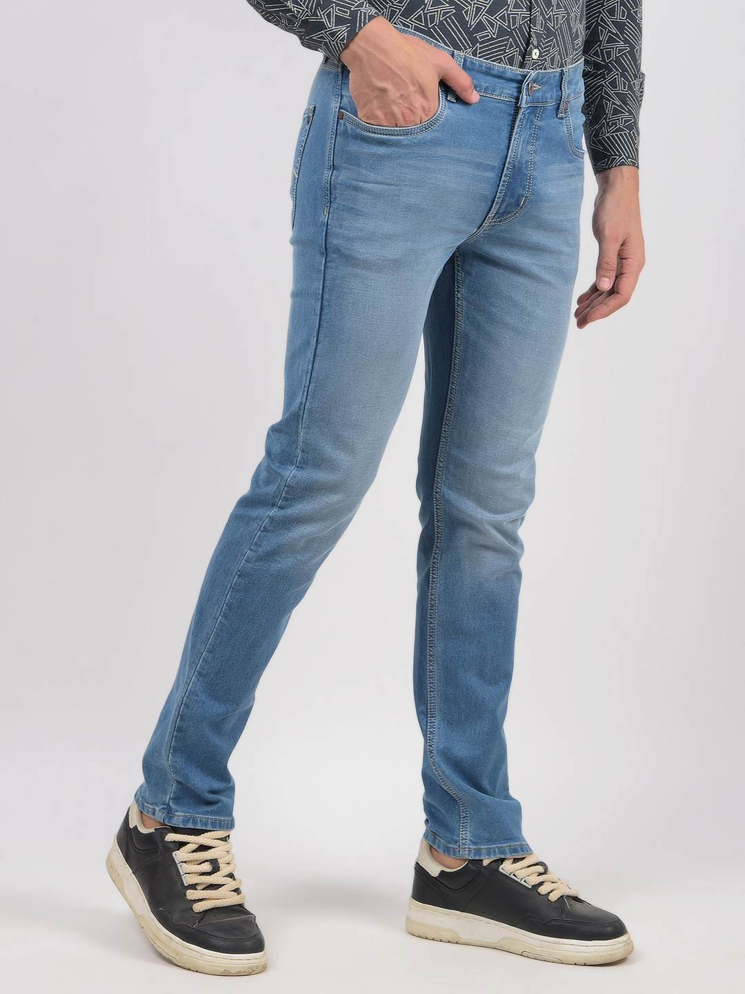 Numero Uno Men Solid Light Blue Jeans